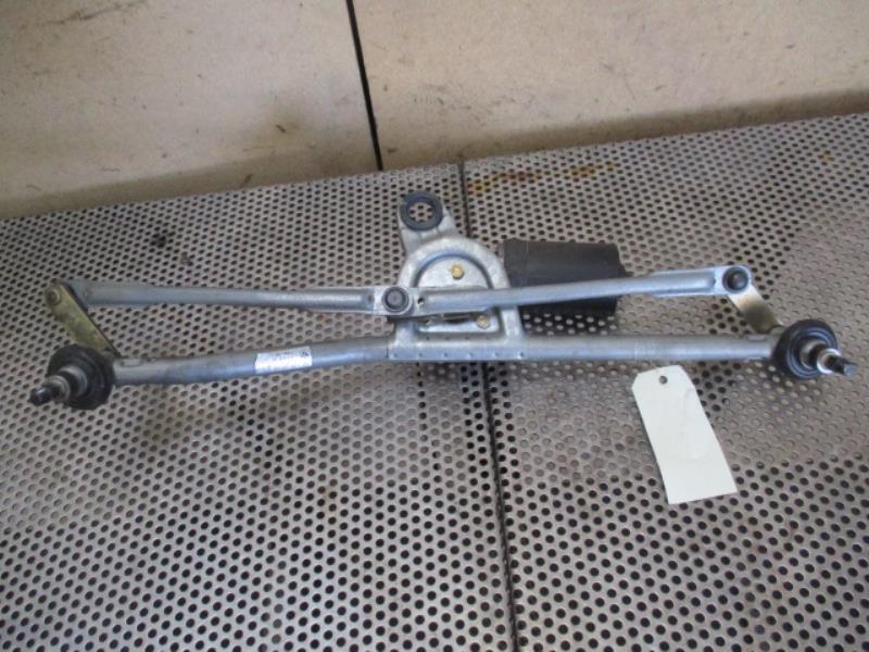 Moteur essuie glace avant