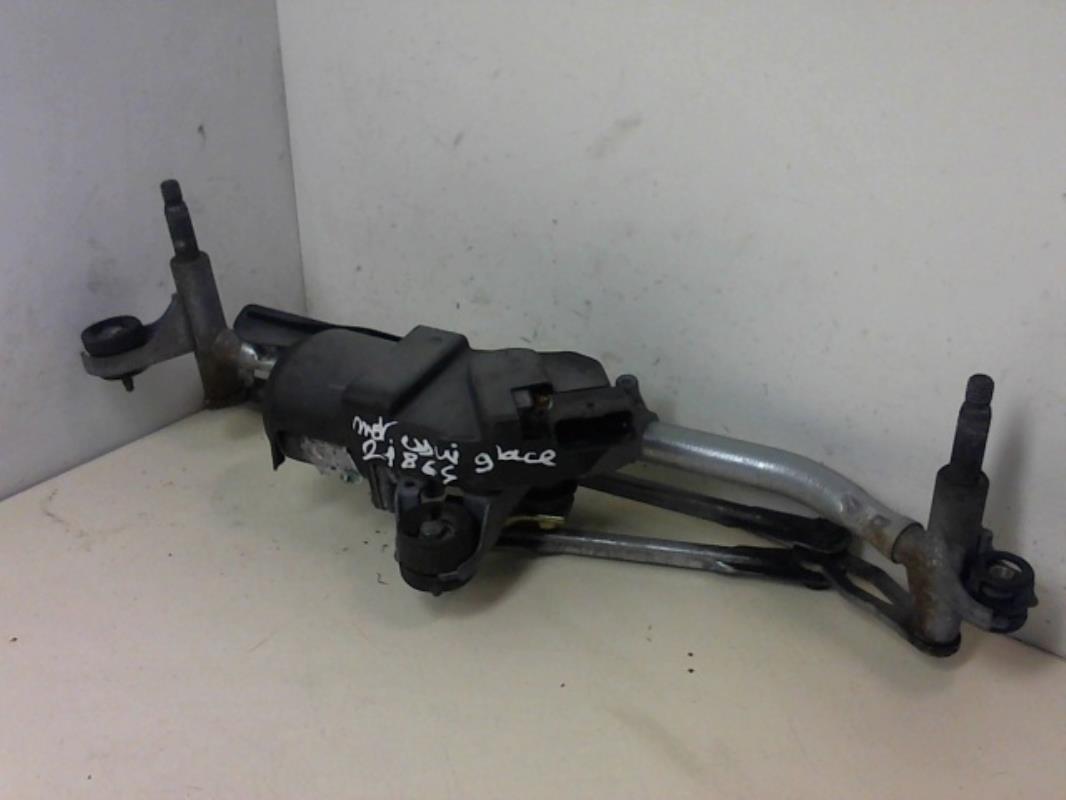 Moteur essuie glace avant