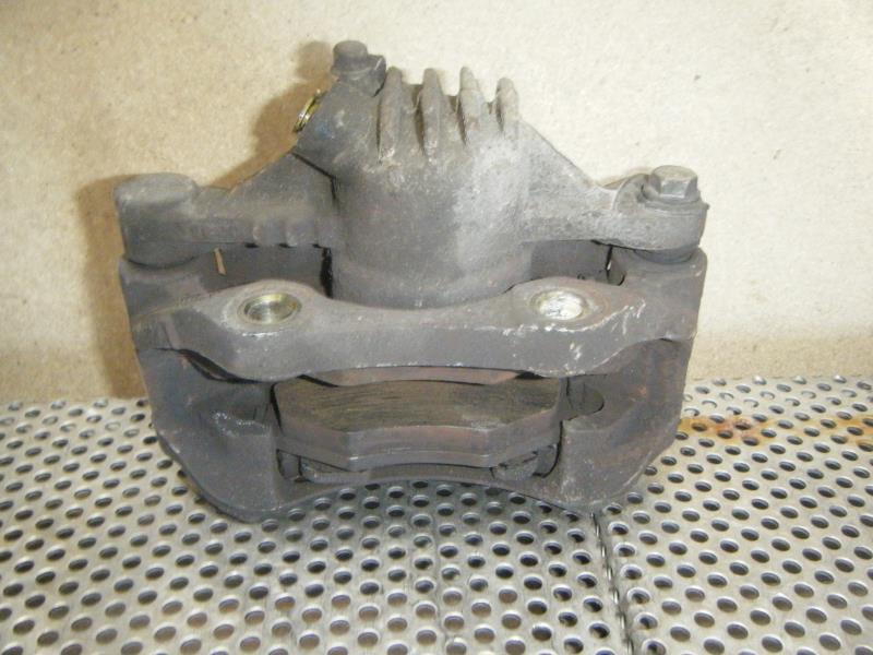 Etrier avant gauche (freinage)