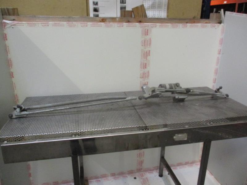 Moteur essuie glace avant