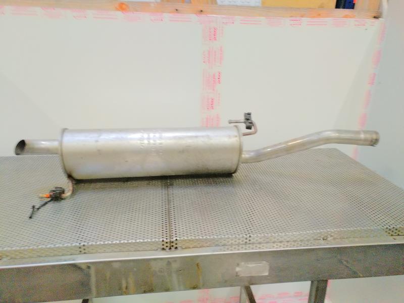Tube intermediaire (echappement)