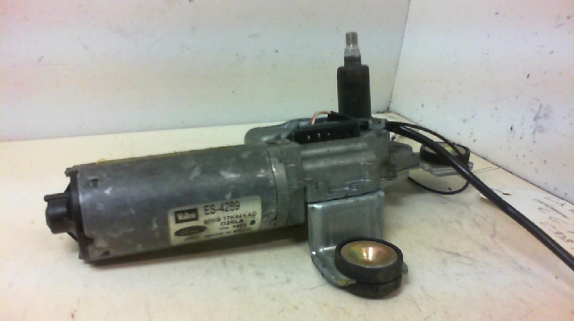 Moteur essuie glace arriere