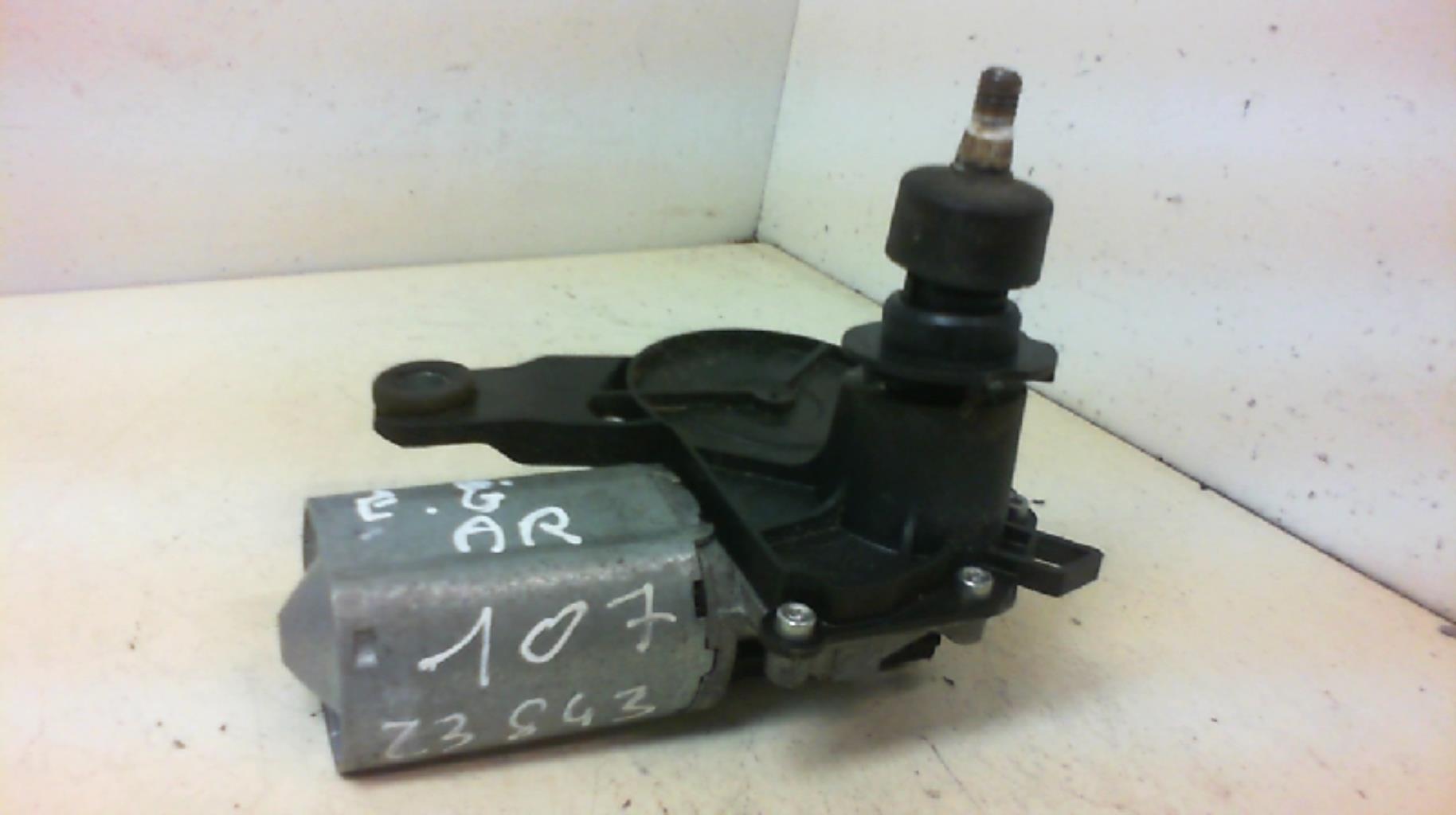 Moteur essuie glace arriere