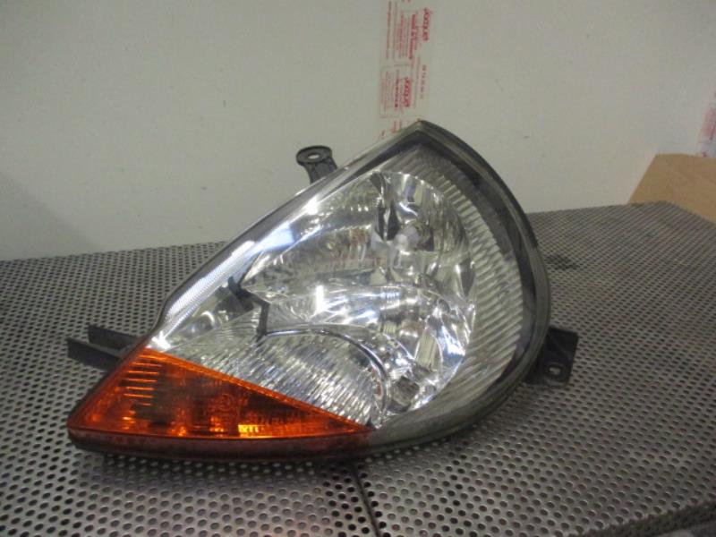 Óptica delantera principal izquierda (luces) (faro)