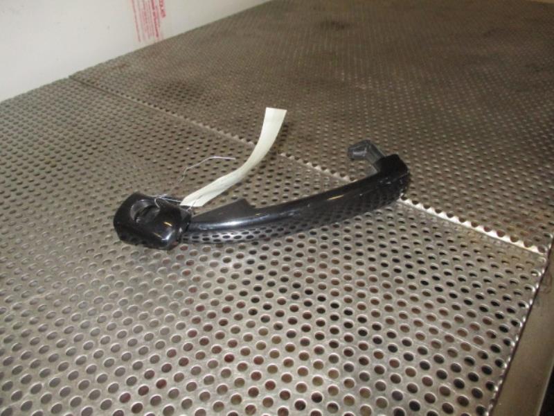 Poignee porte avant gauche