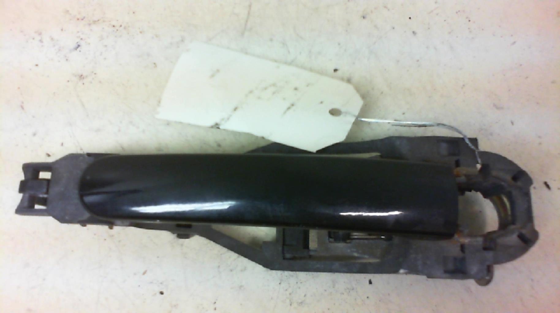 Poignee porte avant gauche