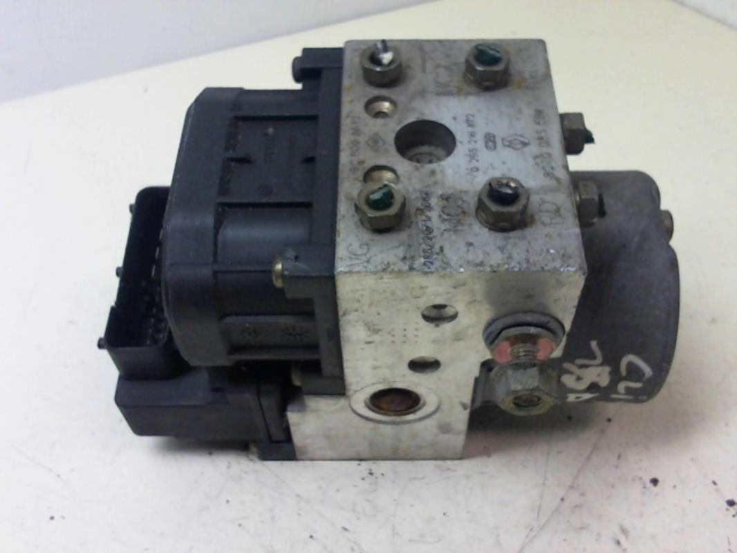 Bloc ABS (freins anti-blocage)