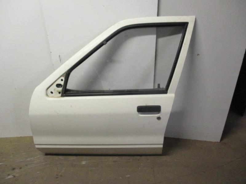 Porte avant gauche