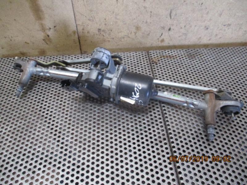 Moteur essuie glace avant