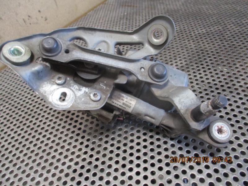 Motore tergicristallo anteriore sinistro