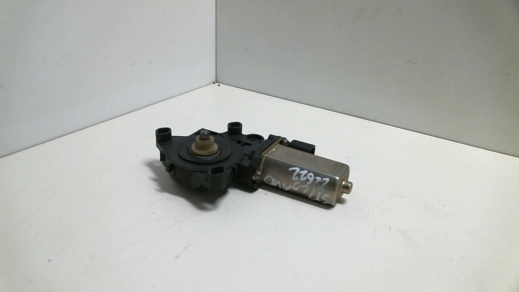 Moteur leve vitre avant droit