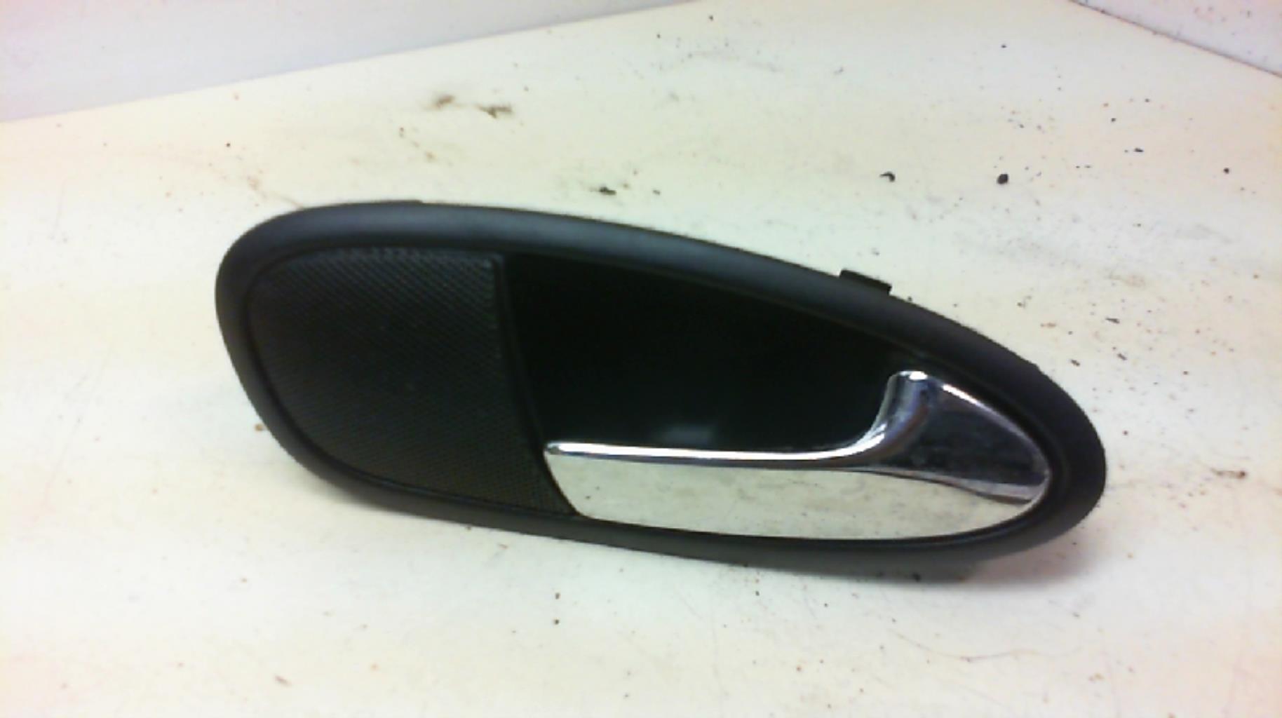Poignee interieur arriere droit