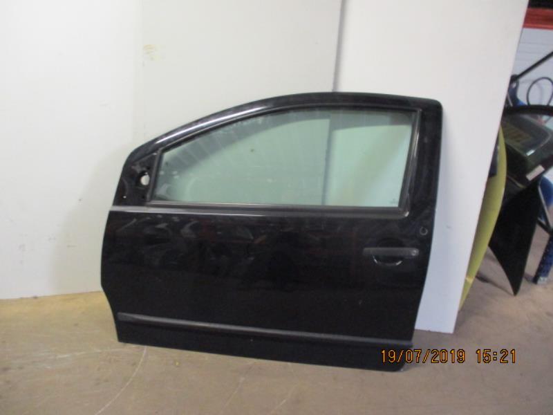 Porte avant gauche