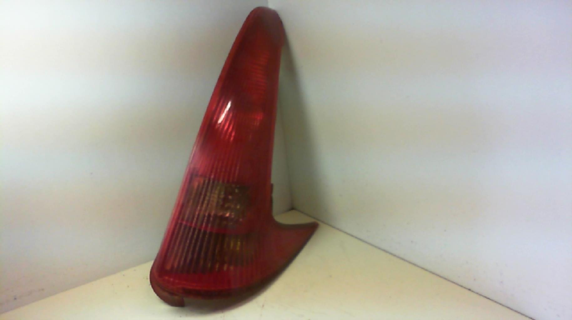 Fanale posteriore principale destro (luci)