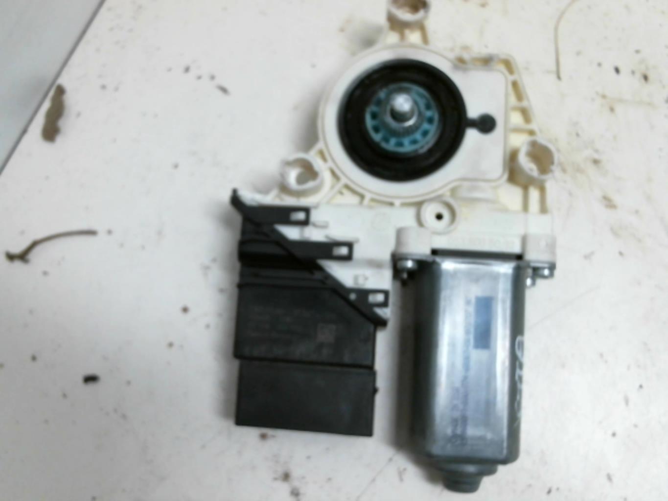 Moteur leve vitre arriere gauche