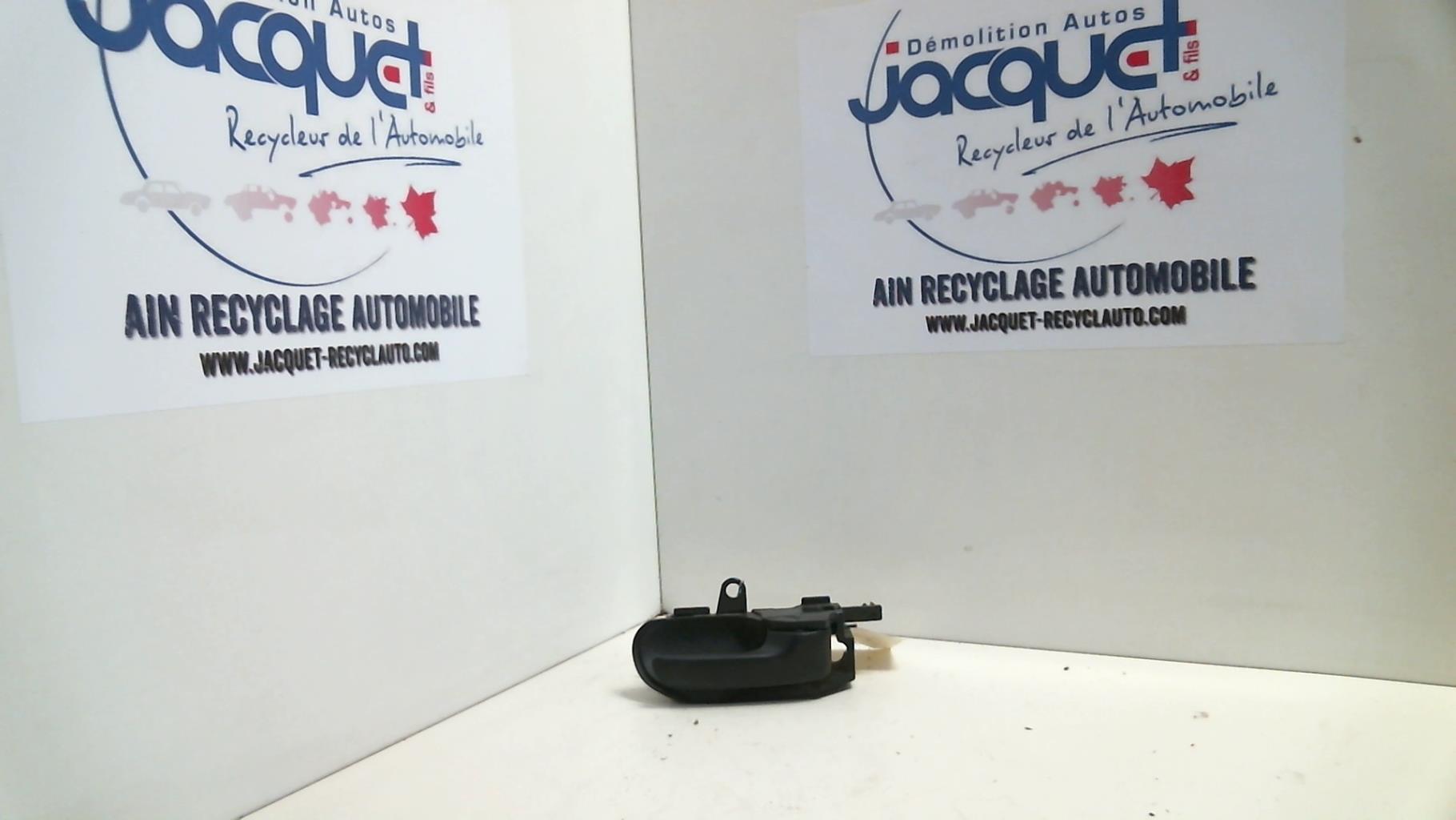 Poignee interieur avant droit