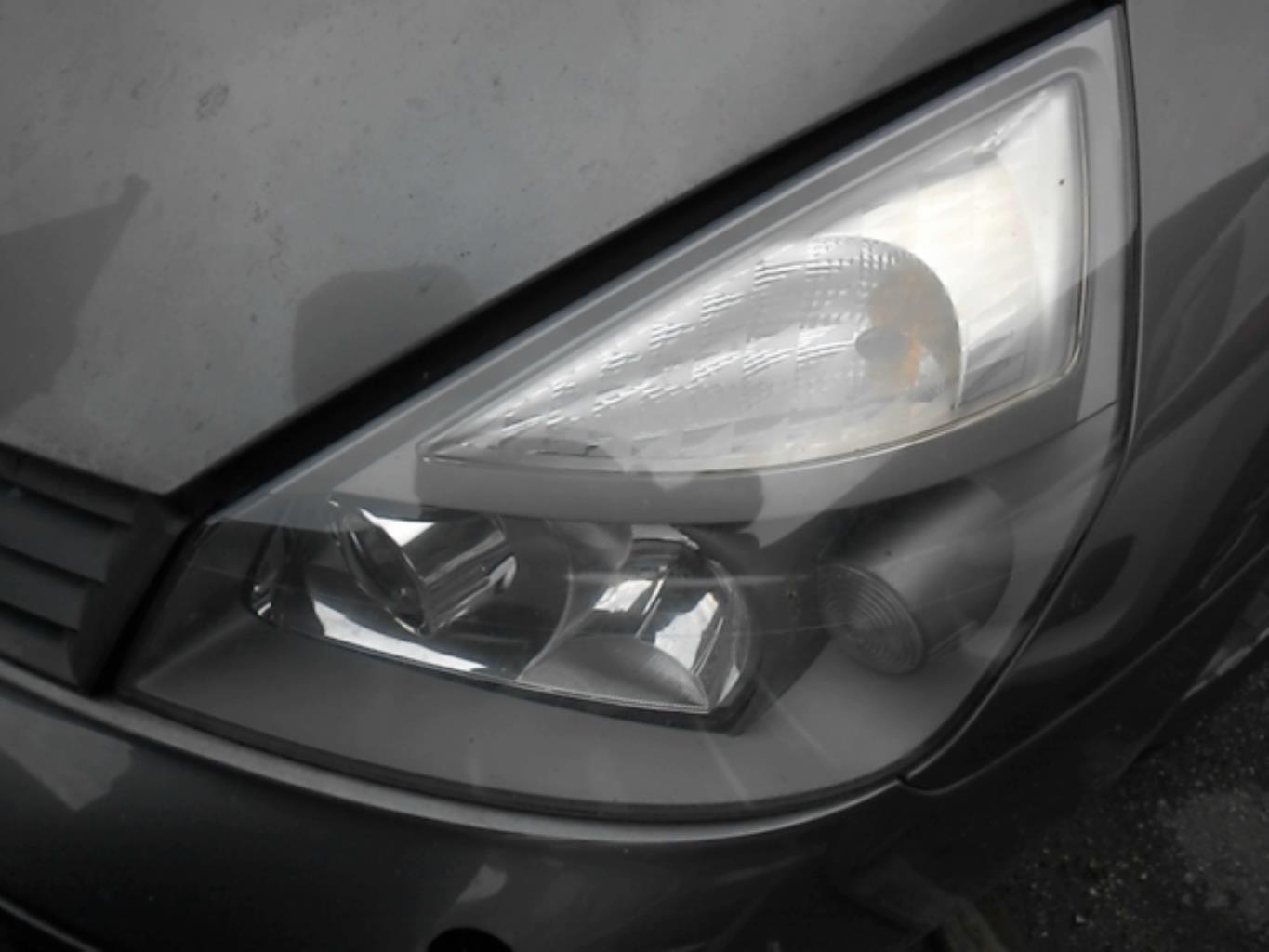 Gruppo ottico anteriore principale sinistro (luci)(faro)