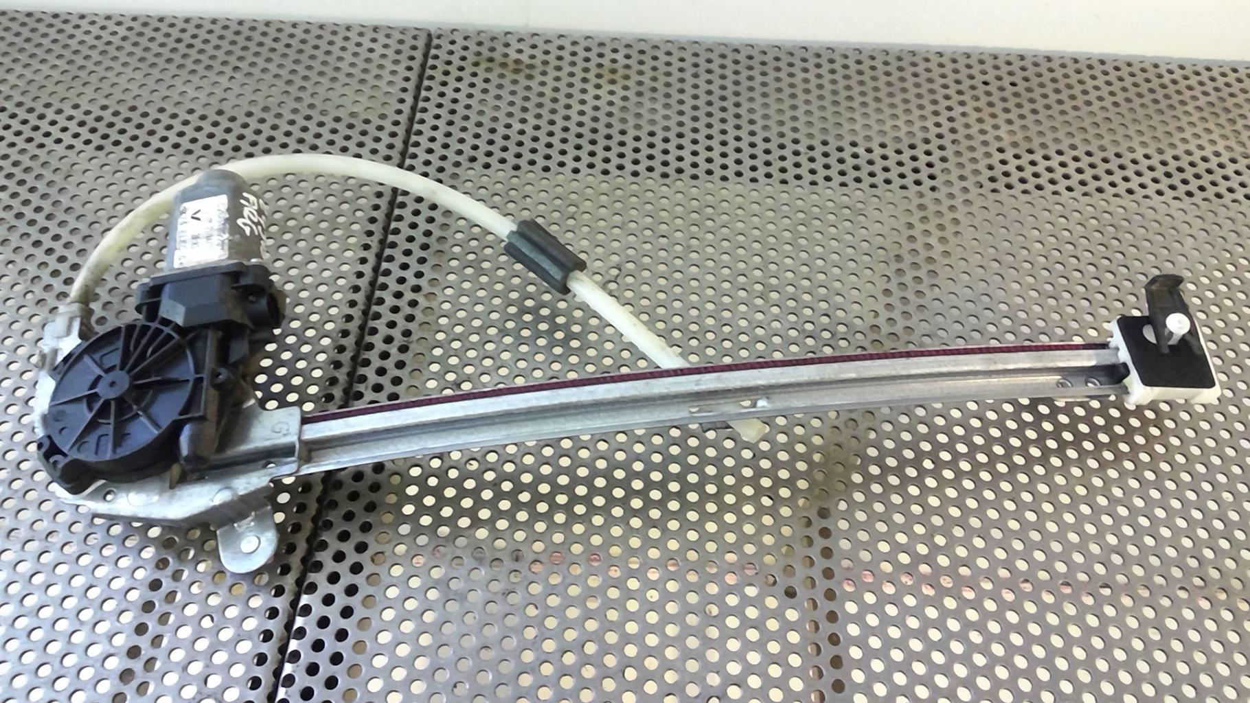 Leve vitre electrique arriere gauche