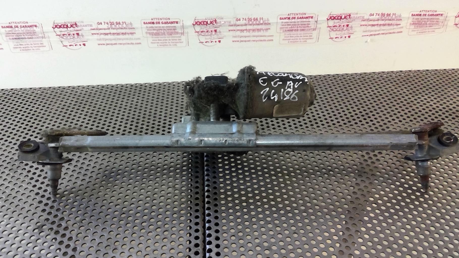 Moteur essuie glace avant