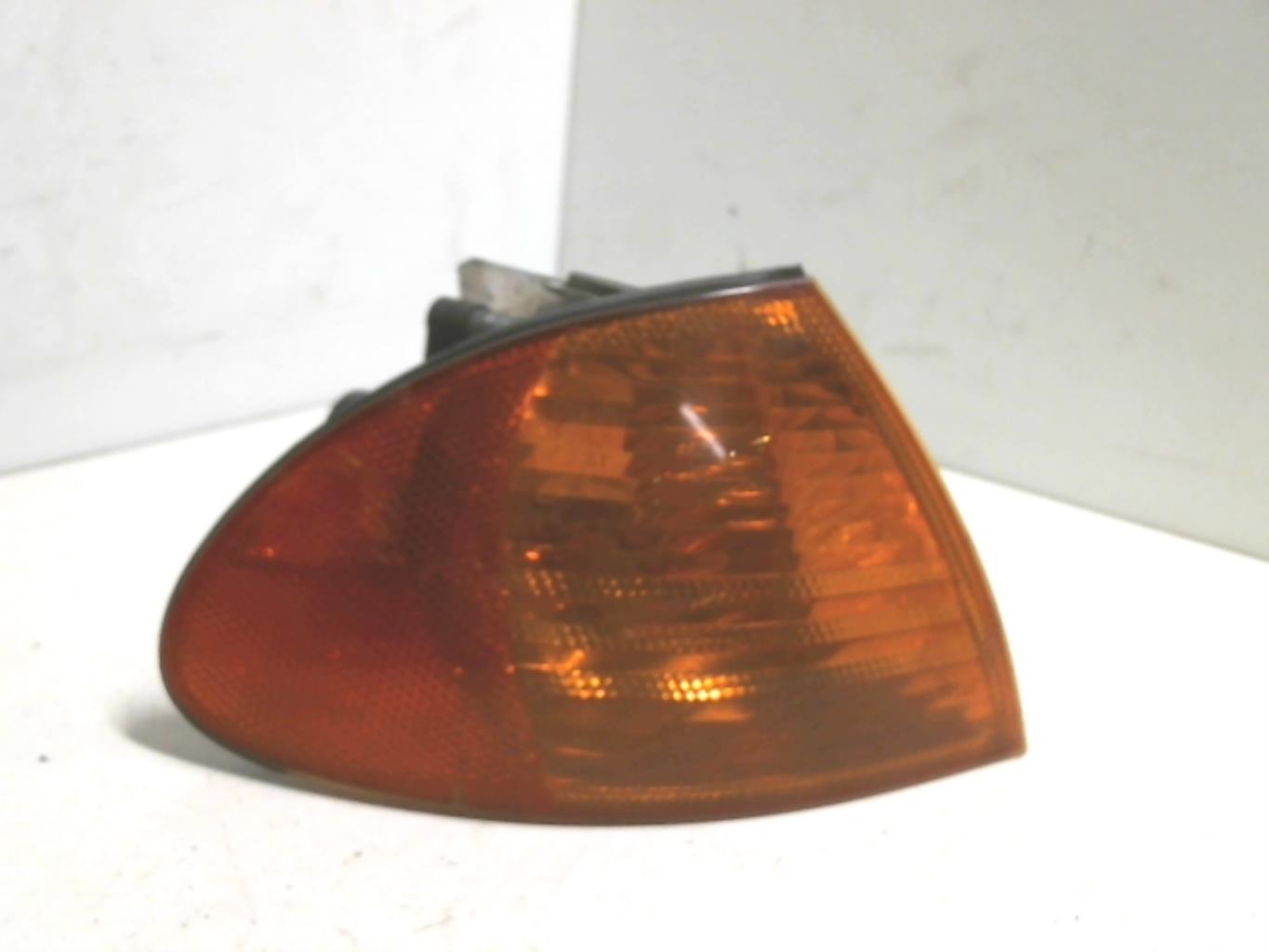 Óptica delantera secundaria derecha (luces) (intermitente)