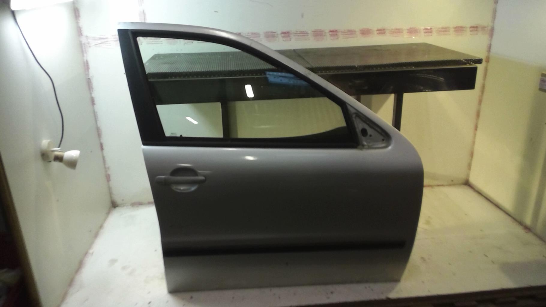 Porte avant droit