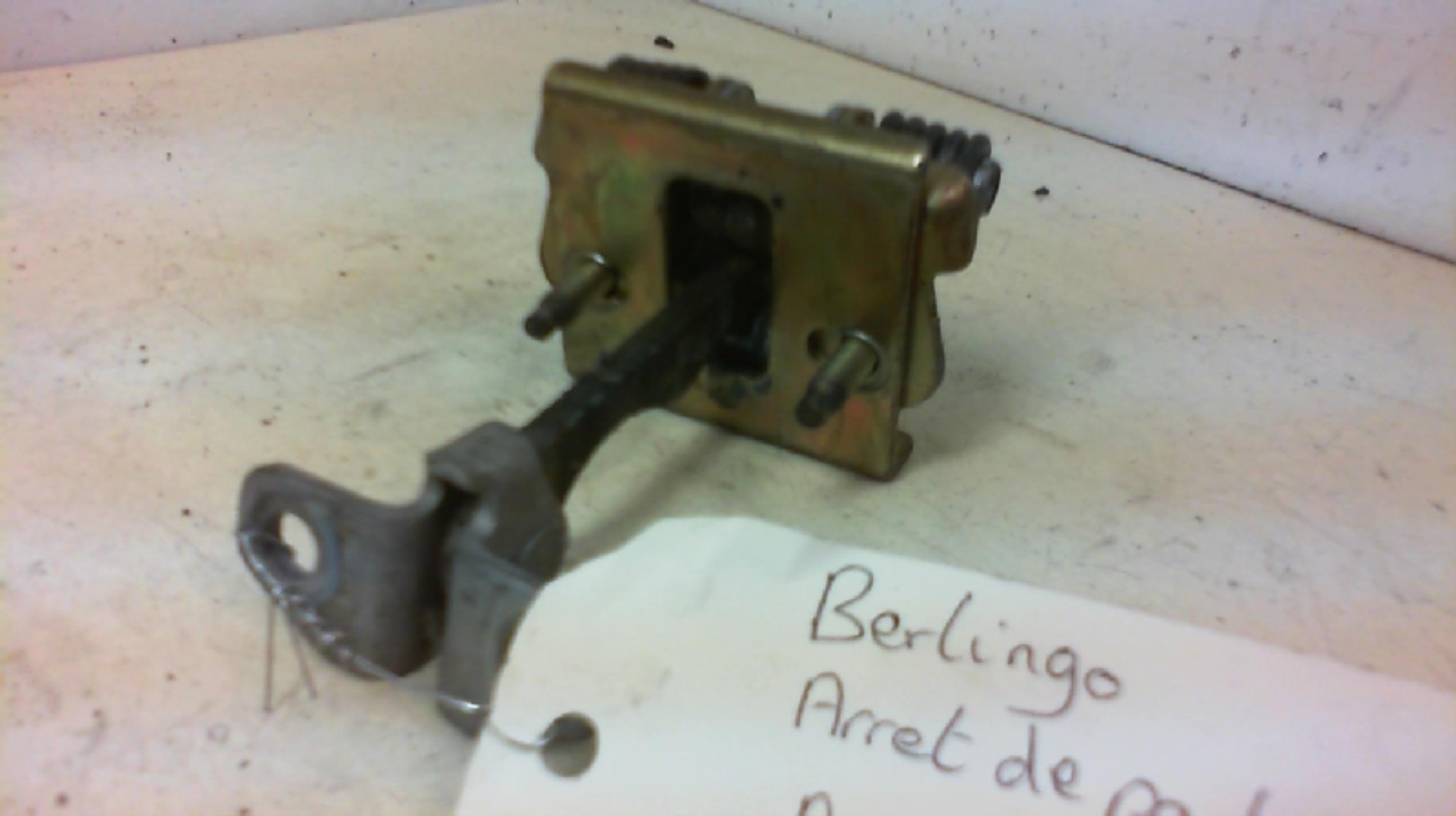 Arresto portiera anteriore destra