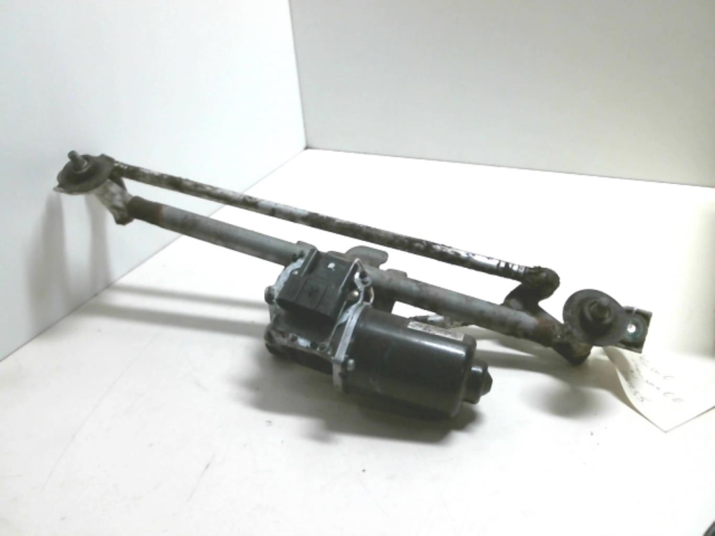 Moteur essuie glace avant