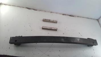 Renfort pare choc avant (traverse)