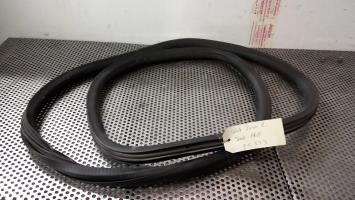 Joint de porte arriere gauche
