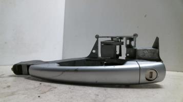 Poignee porte avant gauche