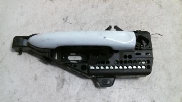 Poignee porte avant gauche