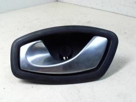 Poignee interieur avant gauche