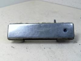 Poignee porte avant gauche