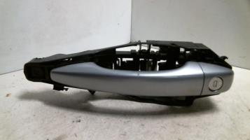 Poignee porte avant gauche