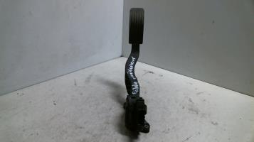 Pedale acceleratore