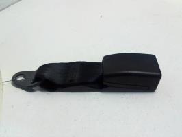 Attache ceinture arriere centrale