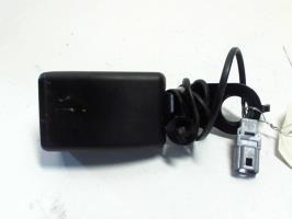 Attache ceinture avant droit