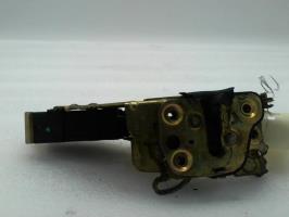 Cerradura delantera derecha