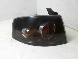 Fanale posteriore principale sinistro (luci)
