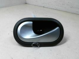 Poignee interieur avant gauche