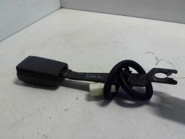 Attache ceinture avant droit