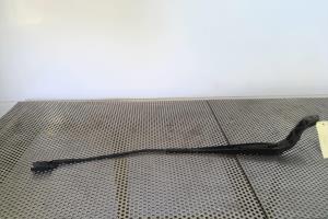 Braccio tergicristallo anteriore destro