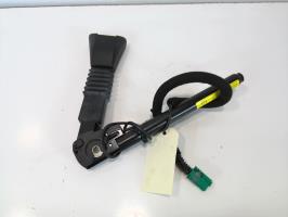 Attache ceinture avant gauche
