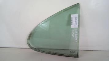 Ventanilla triangular trasera derecha (puerta)