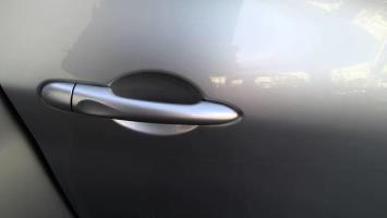 Poignee porte avant droit