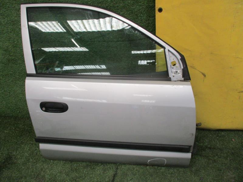 Porte avant droit
