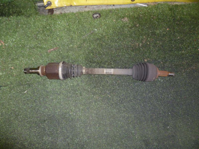 Cardan gauche (transmission)