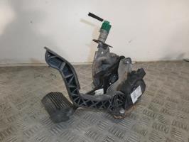 Pedalier