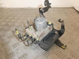 Bloc ABS (freins anti-blocage)