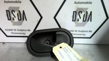 Poignee interieur avant droit